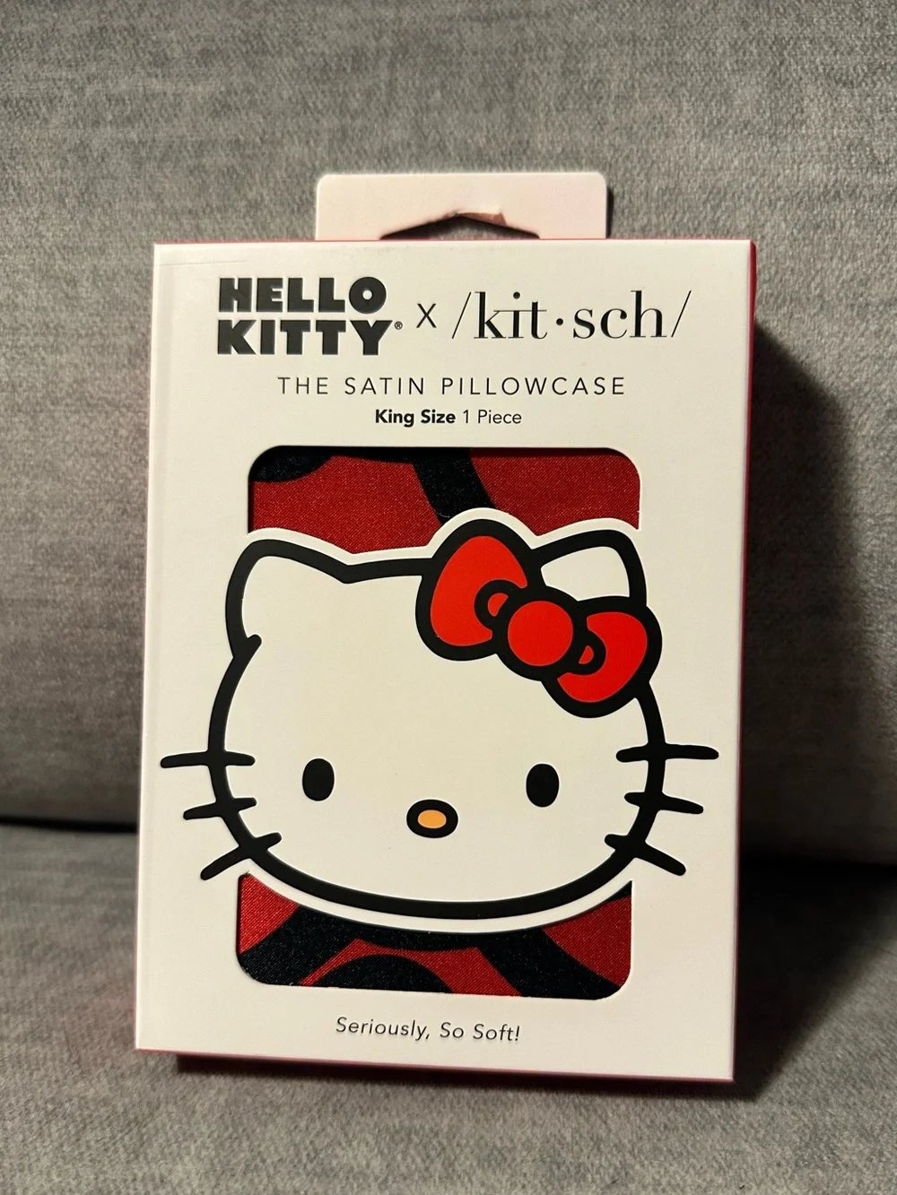 NIB KITSCH x Hello Kitty & Bows Satin King size Pillowcase